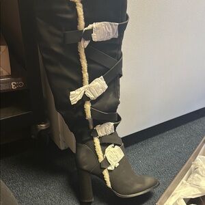 Women's Black Knee-High Boots